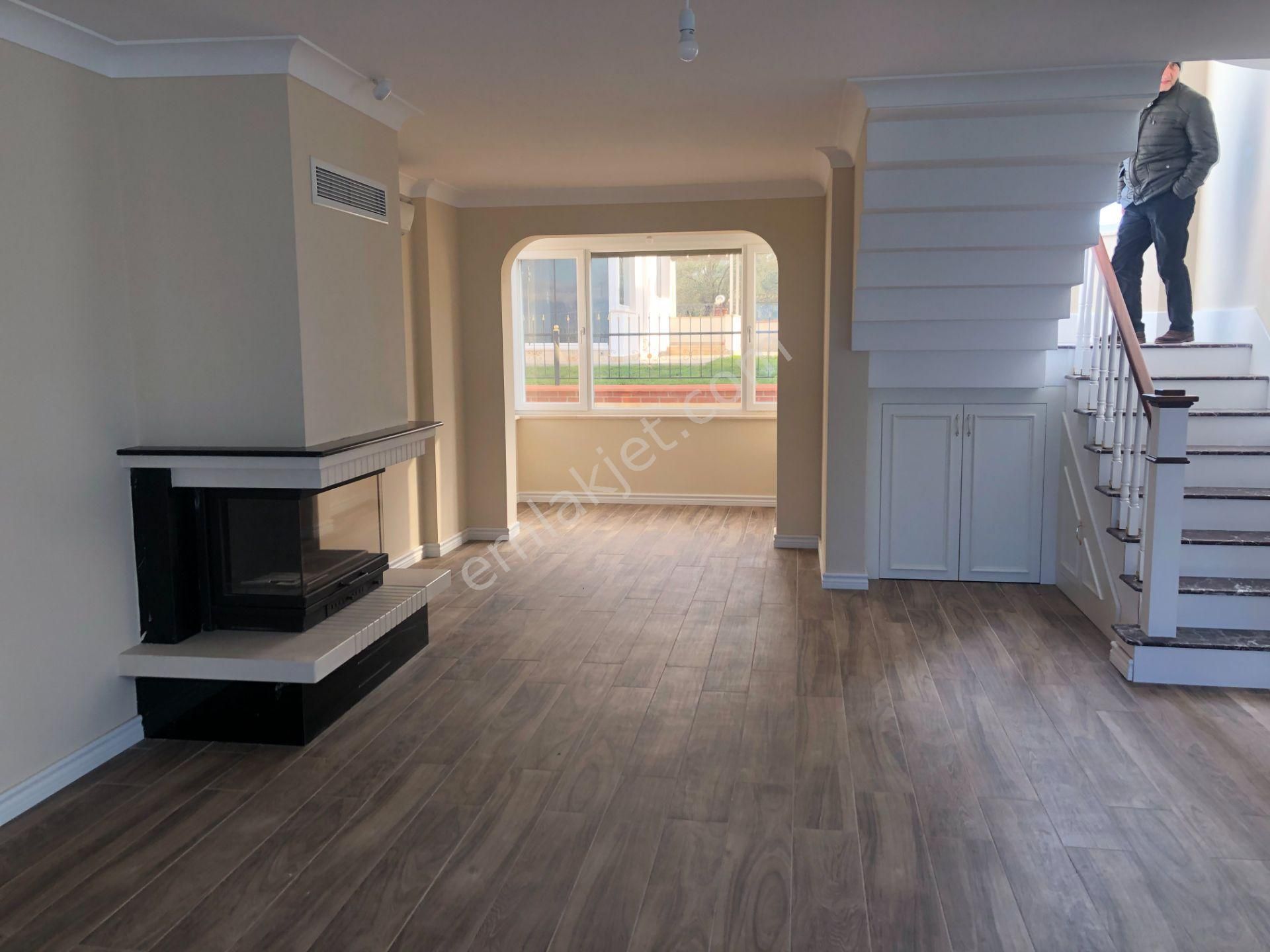 Balıkesir Ayvalık Ta Satılık Villa.denize 90 Metre Mesafede - Görsel 11