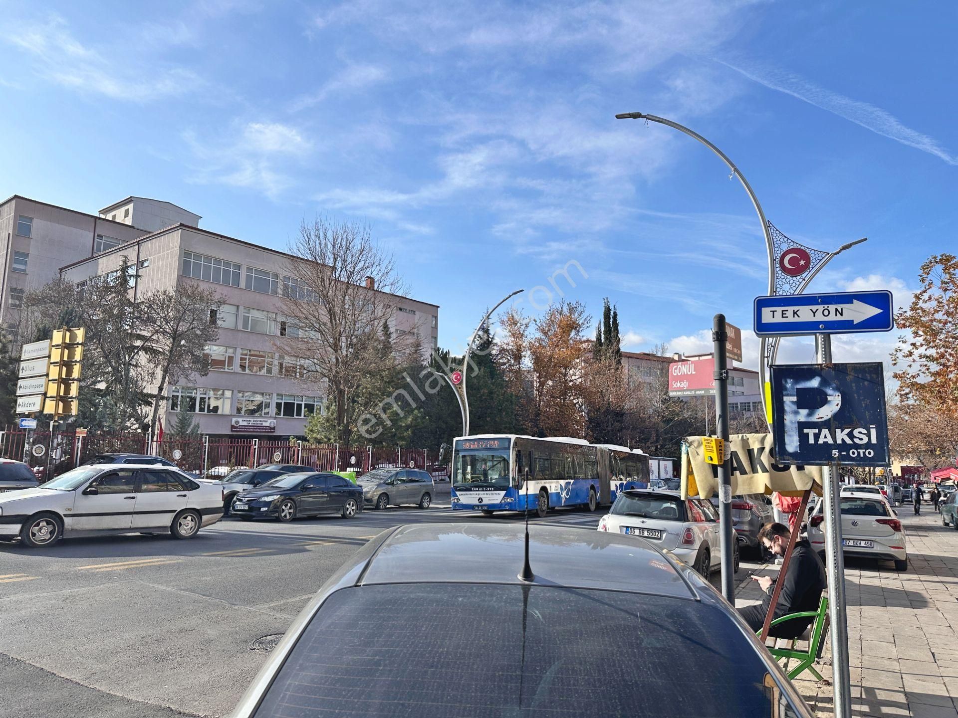 Dikimevi Metro Yakınında Ara Katta Ön Cephede 3+1 Kiralık Daire - Görsel 31