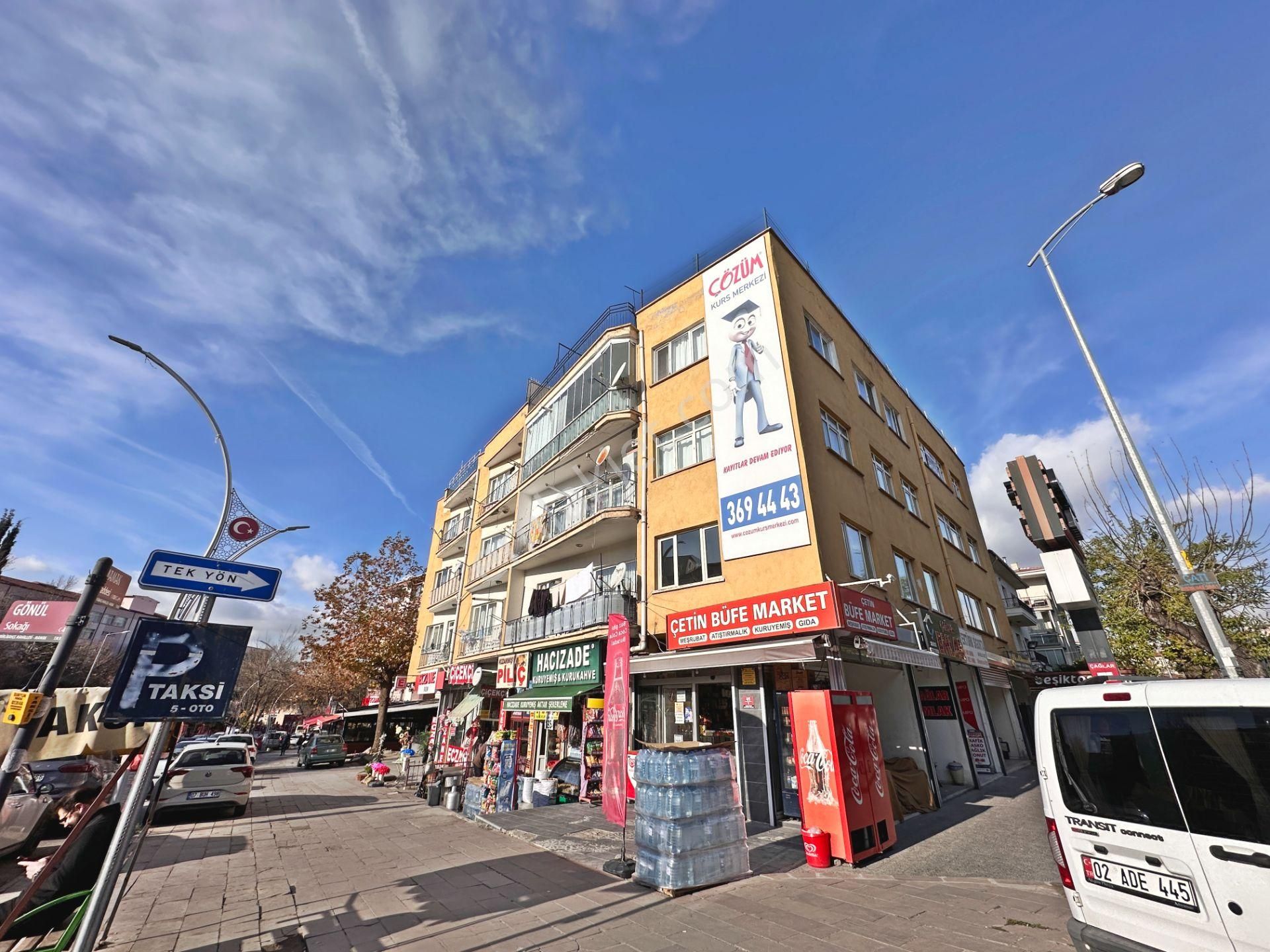 Dikimevi Metro Yakınında Ara Katta Ön Cephede 3+1 Kiralık Daire - Görsel 30
