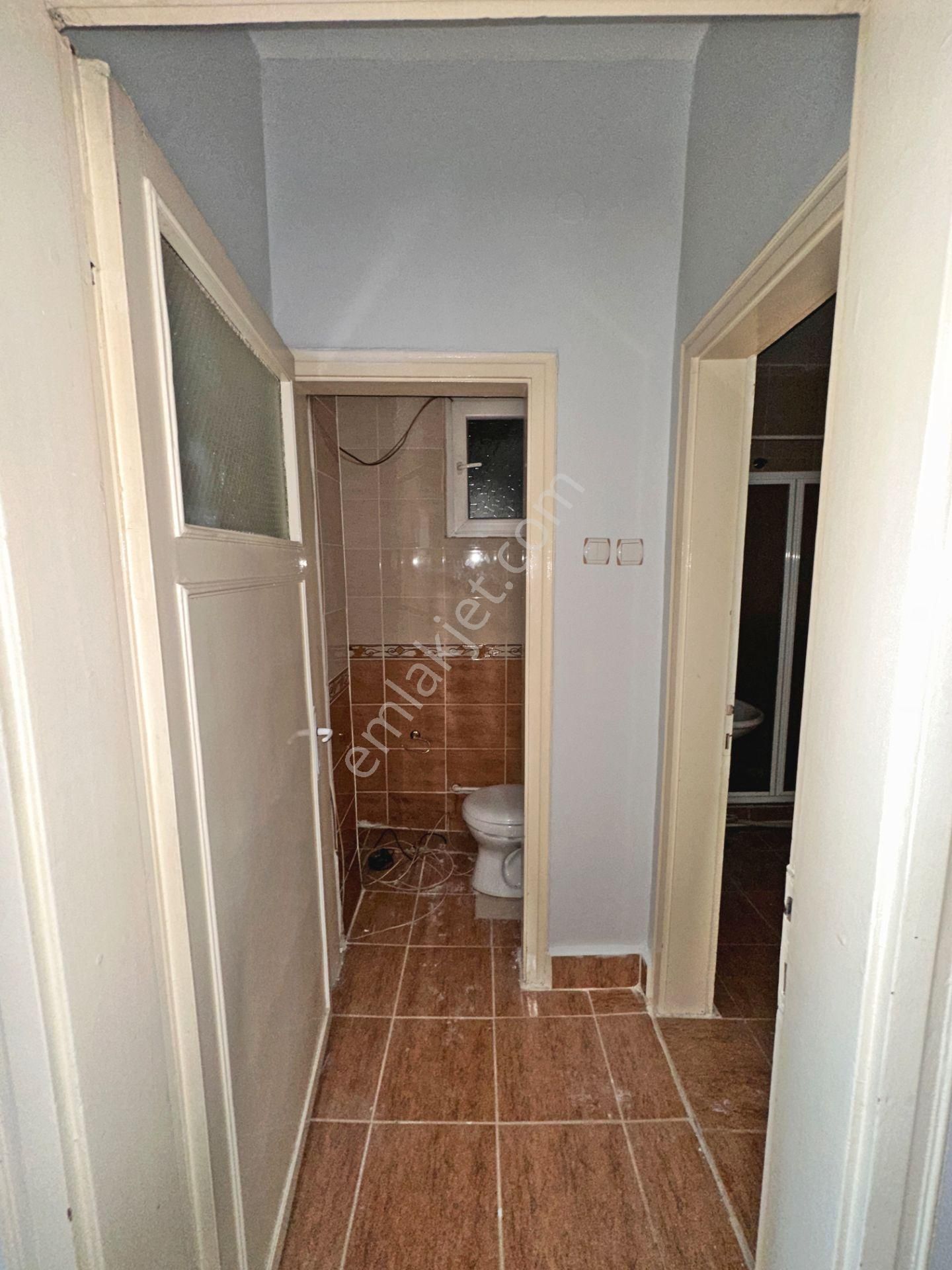 Dikimevi Metro Yakınında Ara Katta Ön Cephede 3+1 Kiralık Daire - Görsel 20