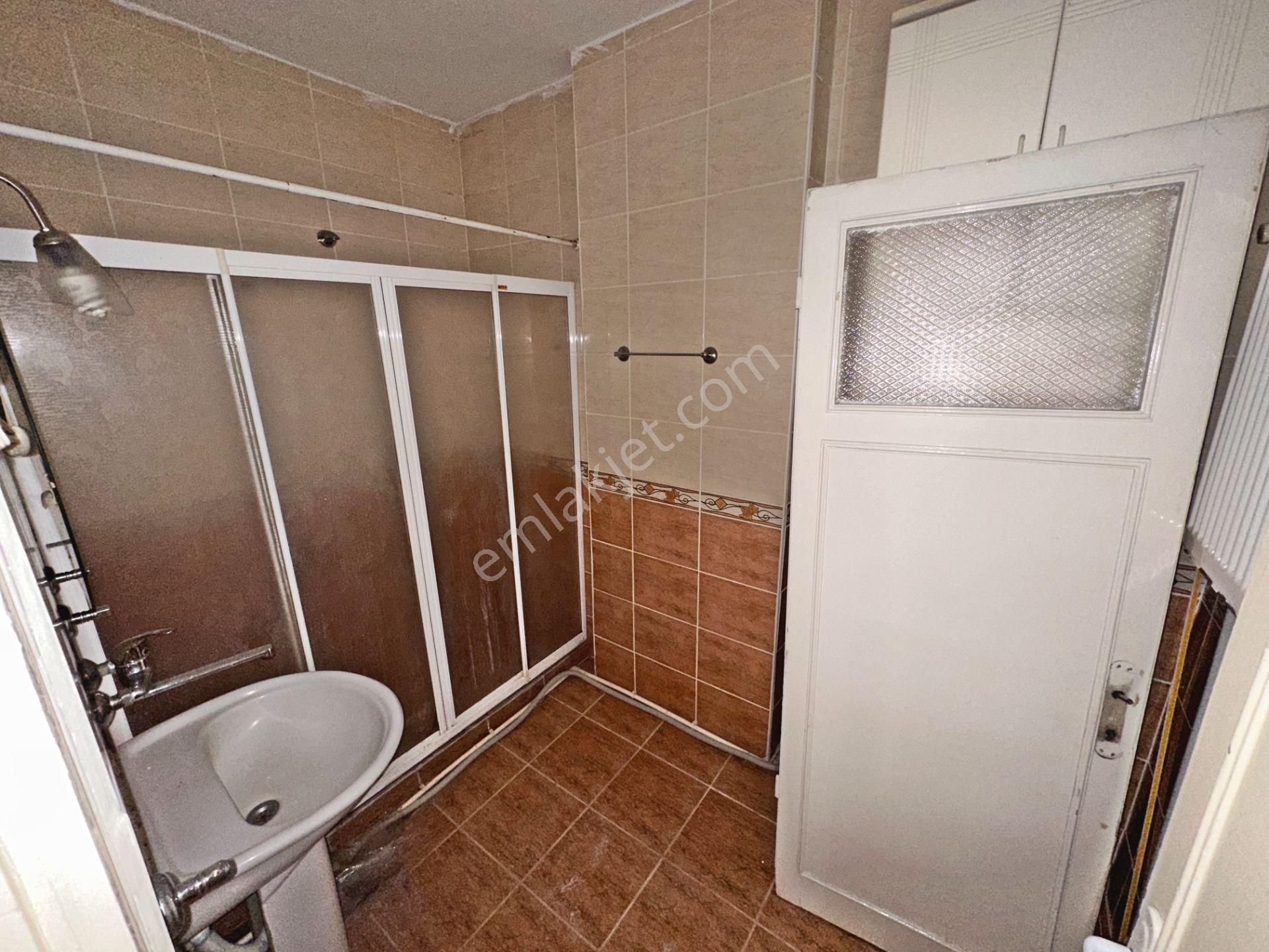 Dikimevi Metro Yakınında Ara Katta Ön Cephede 3+1 Kiralık Daire - Görsel 19
