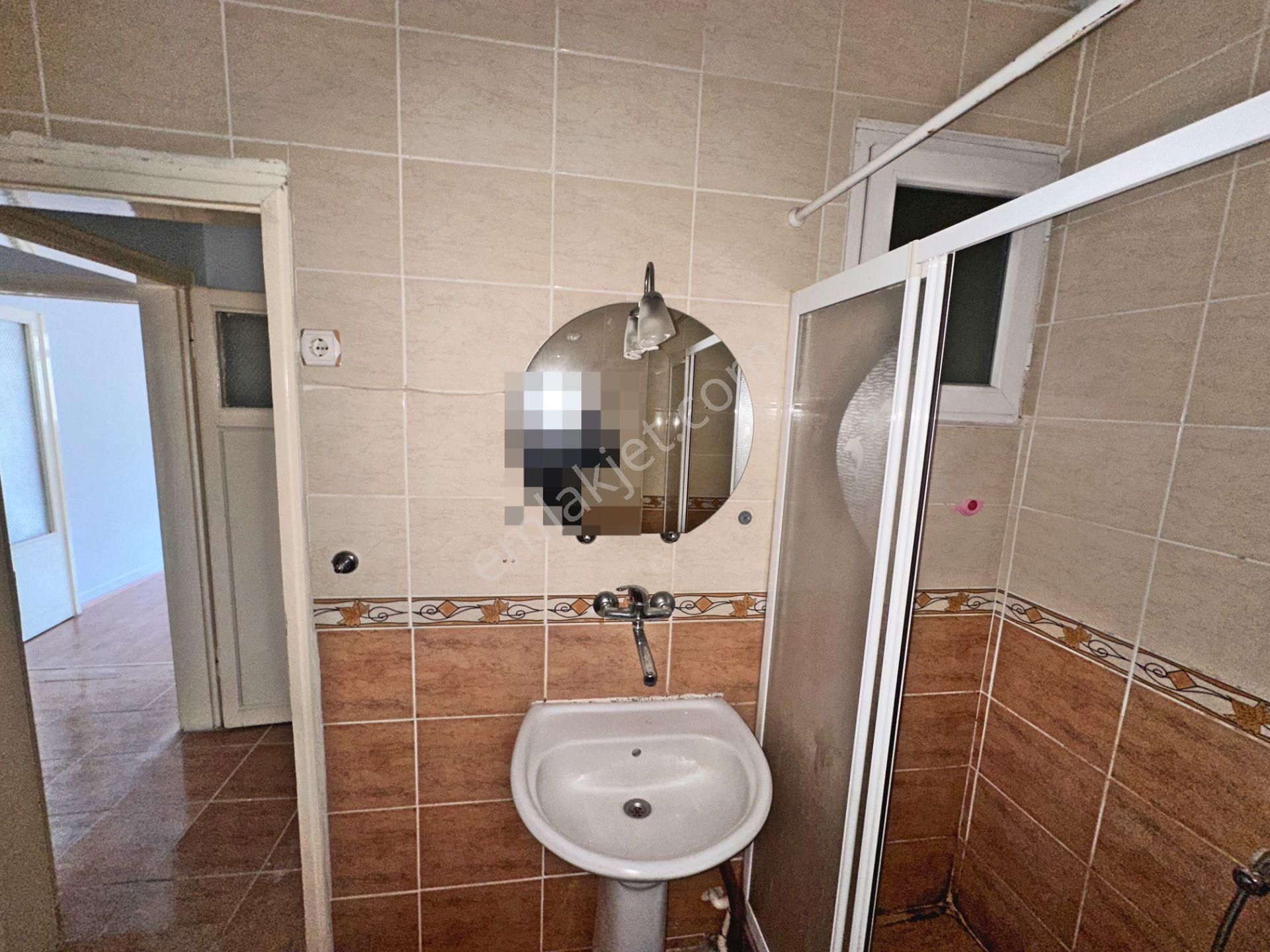 Dikimevi Metro Yakınında Ara Katta Ön Cephede 3+1 Kiralık Daire - Görsel 18