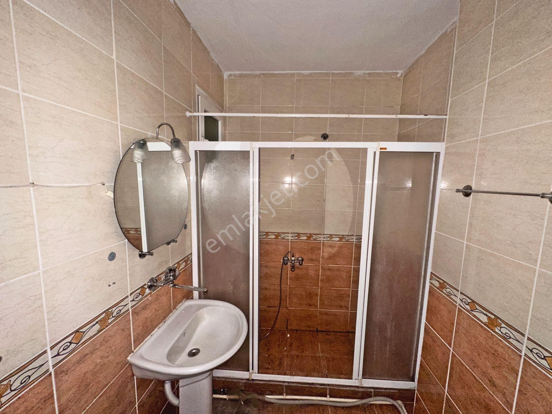 Dikimevi Metro Yakınında Ara Katta Ön Cephede 3+1 Kiralık Daire - Görsel 17