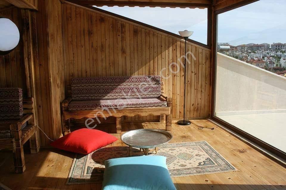 Ayvalikta Satilik Mukemmel Tripleks Villa - Görsel 26