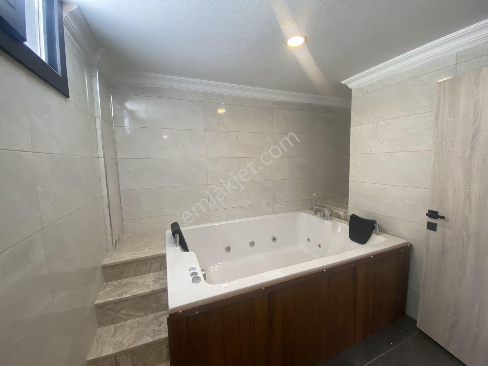 Balıkesir Ayvalık Camlık Ta Satılık Mustakil Villa - Görsel 25