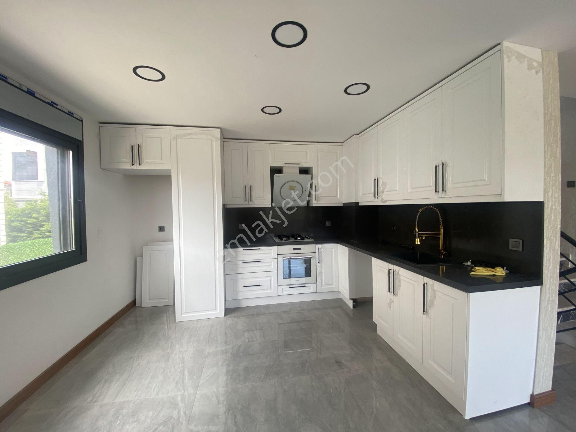 Balıkesir Ayvalık Camlık Ta Satılık Mustakil Villa - Görsel 11