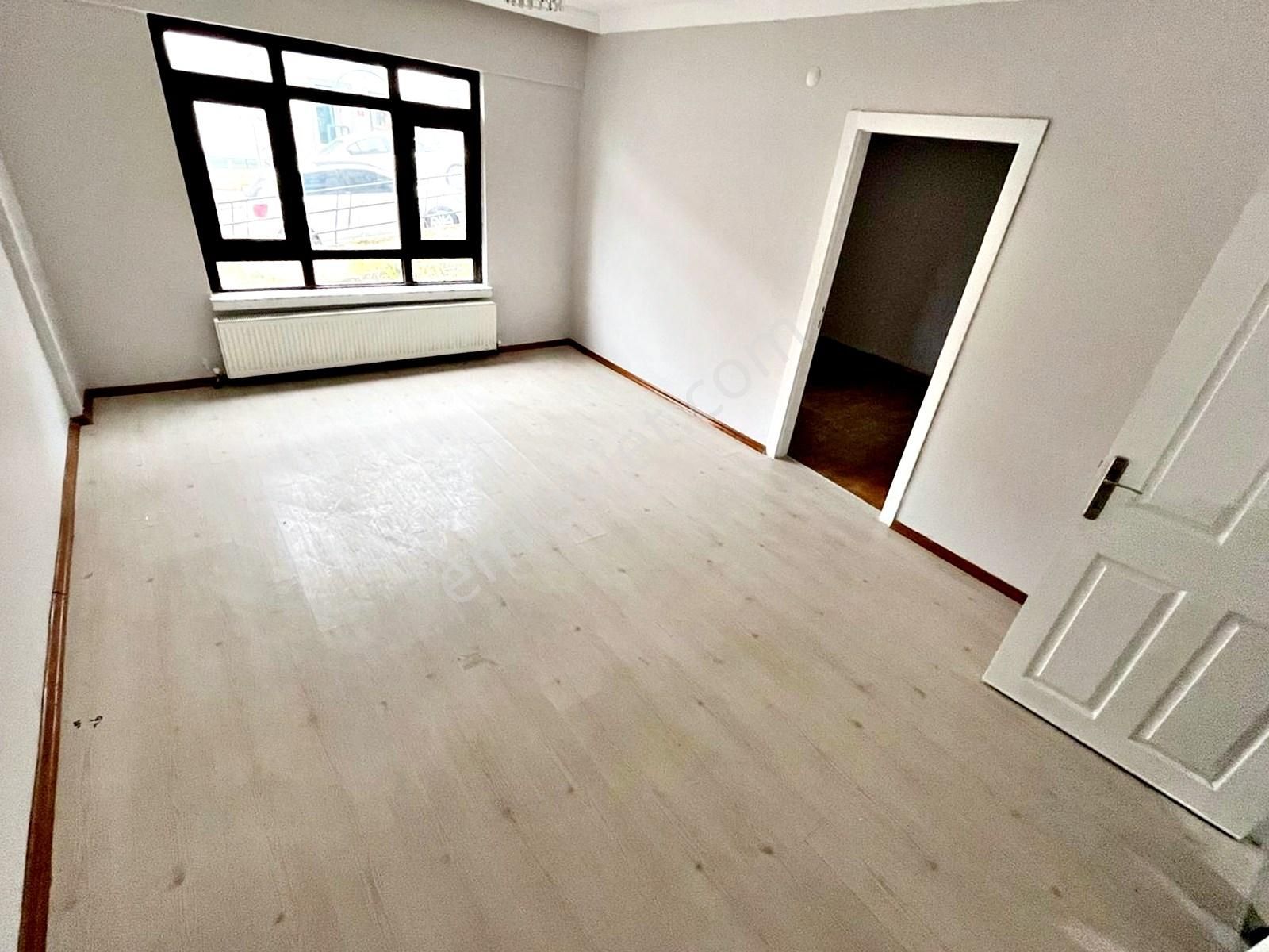 Valentia'dan Cadde Yakını Yüksek Giriş 2+1 Satılık Boş Daire !!! - Görsel 2