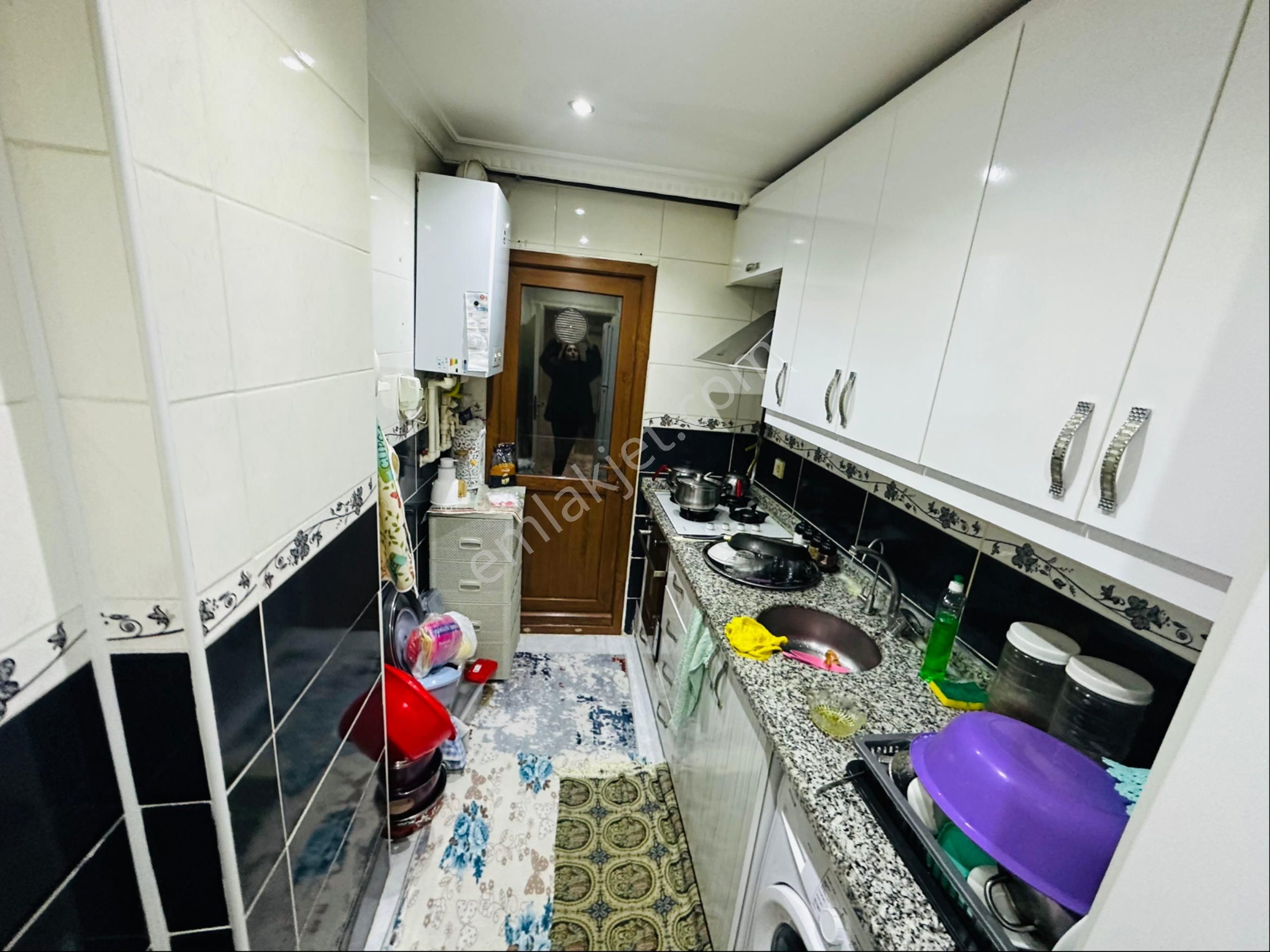 Tramvay Dibinde Caddeye Yakın 2+1 80m2 Satılık Bahçe Katı - Görsel 25