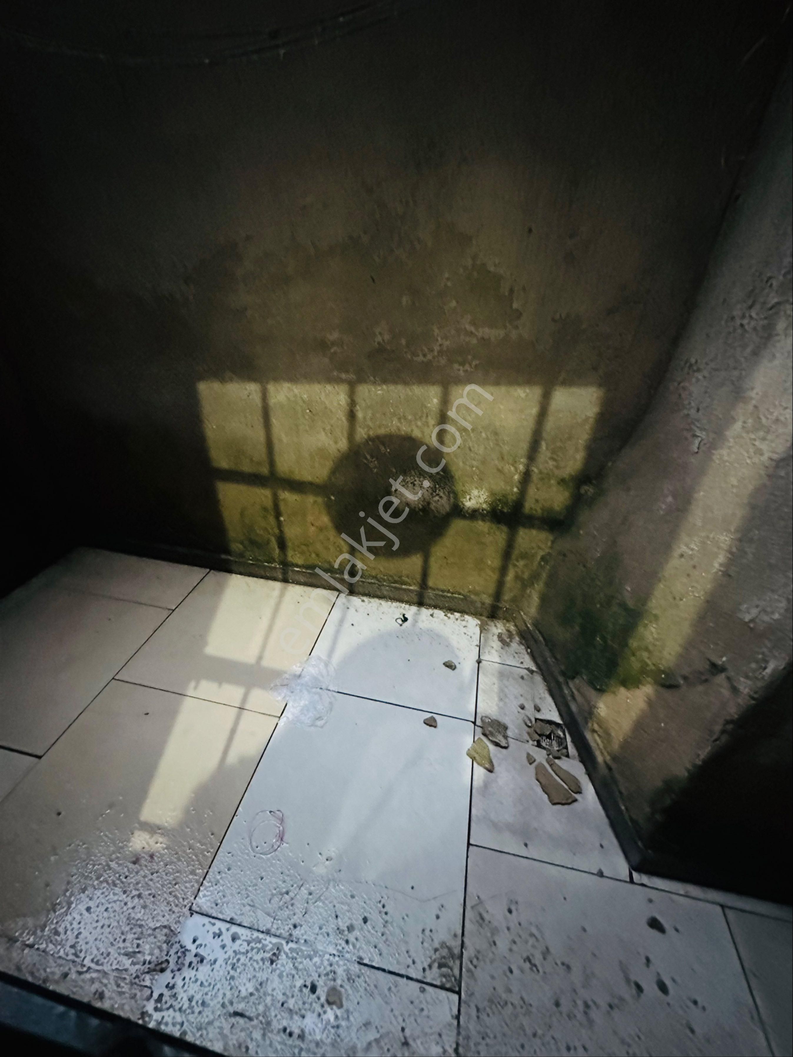 Tramvay Dibinde Caddeye Yakın 2+1 80m2 Satılık Bahçe Katı - Görsel 24