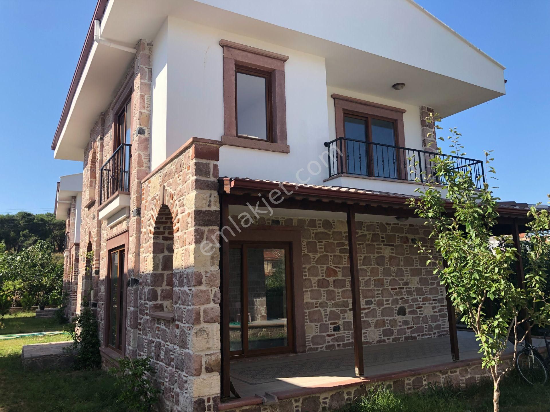 Balıkesir Ayvalık Camlık Ta Satılık Villa - Görsel 11