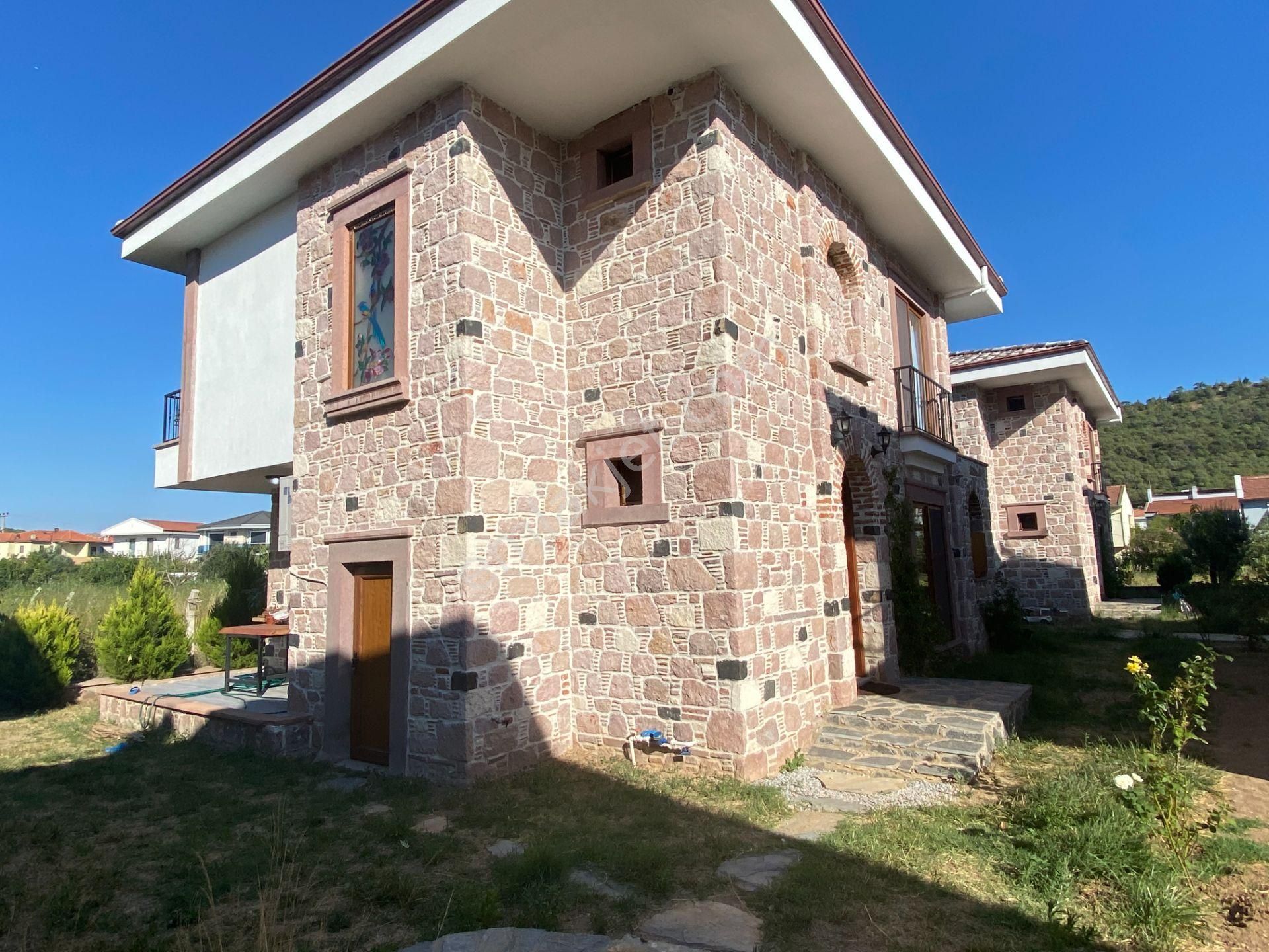 Balıkesir Ayvalık Camlık Ta Satılık Villa - Görsel 2