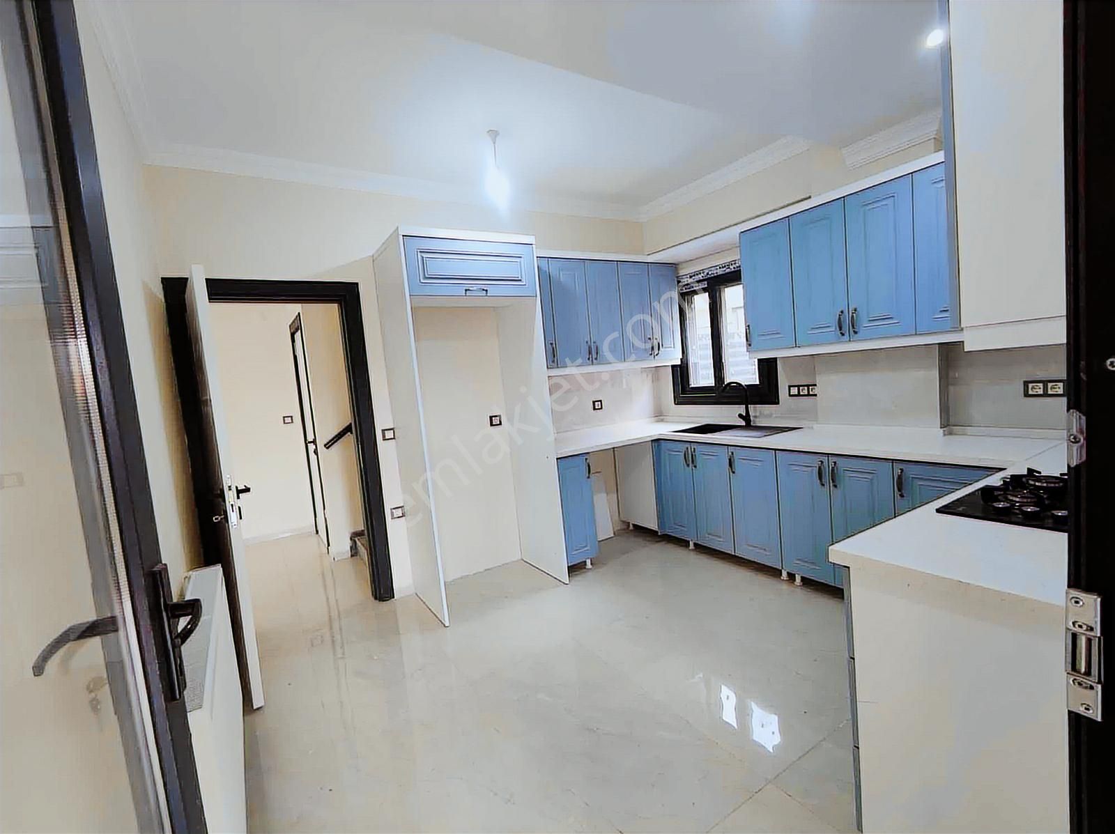 Qzen Gayrimenkul'den Geniş Bahçeli Otoparklı 3+1 Villa - Görsel 10