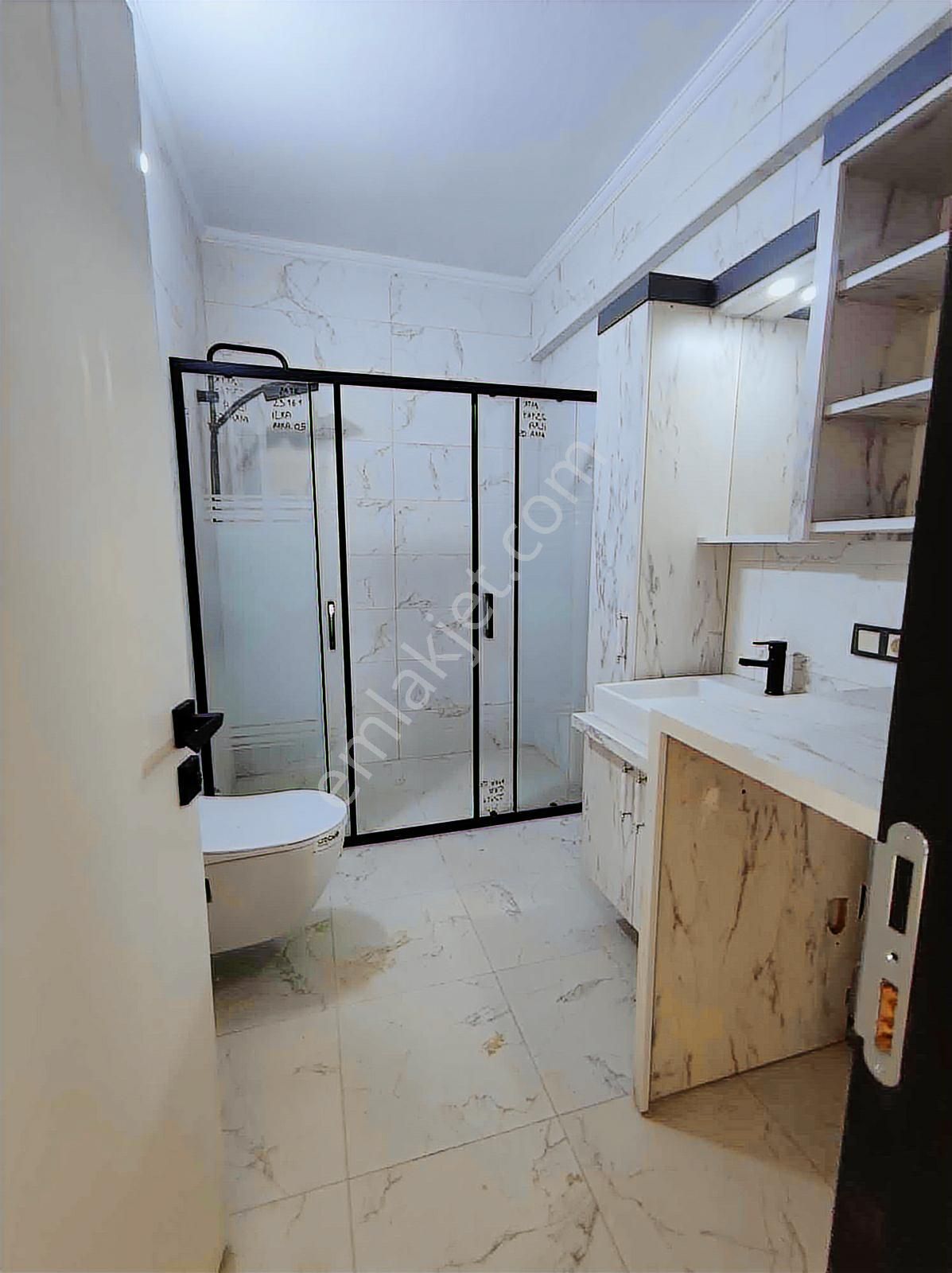 Qzen Gayrimenkul'den Geniş Bahçeli Otoparklı 3+1 Villa - Görsel 17