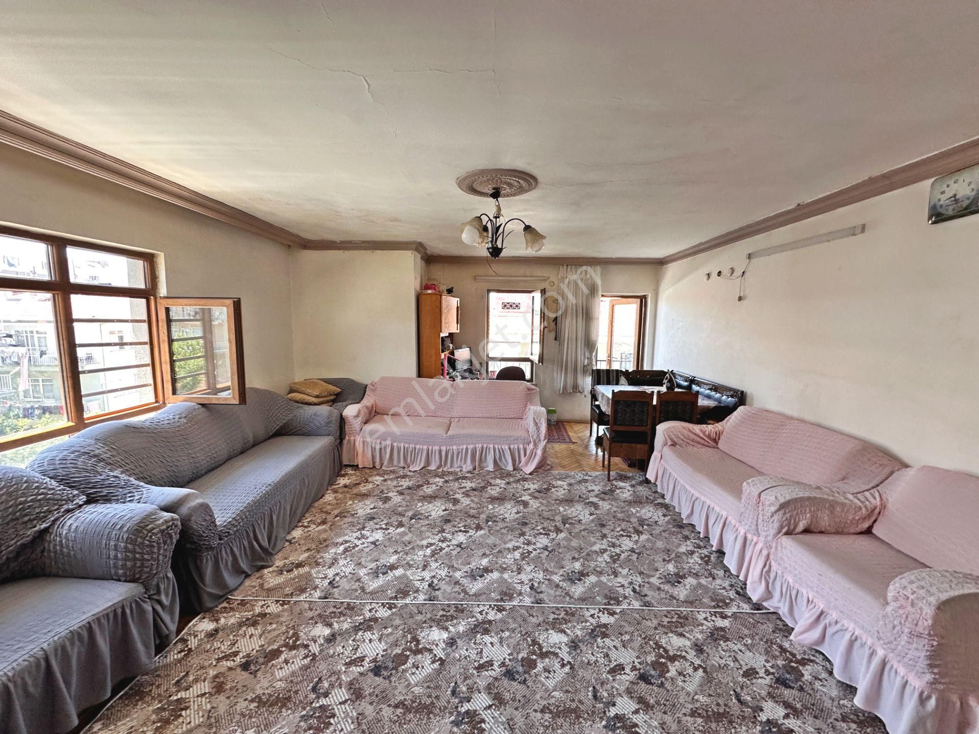 Şafaktepe Mahallesinde Ankara Manzaralı Teraslı 5+1 Satılık Dublex - Görsel 5