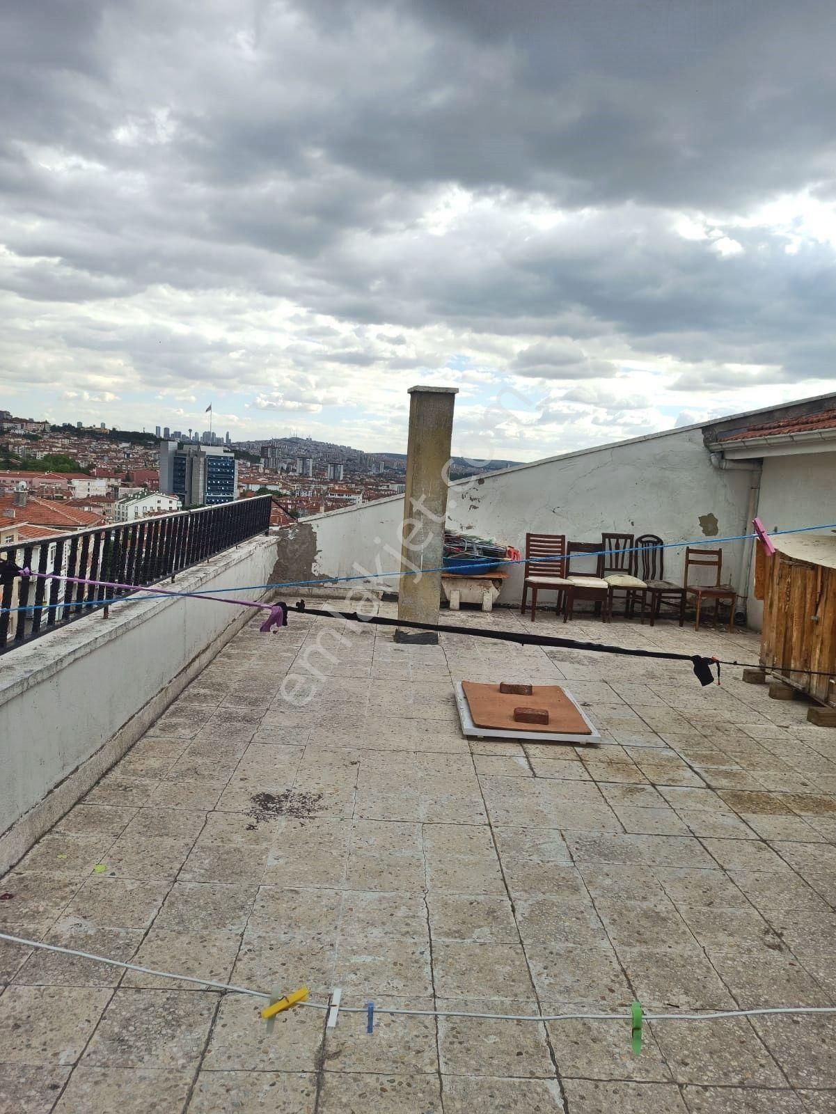 Şafaktepe Mahallesinde Ankara Manzaralı Teraslı 5+1 Satılık Dublex - Görsel 4