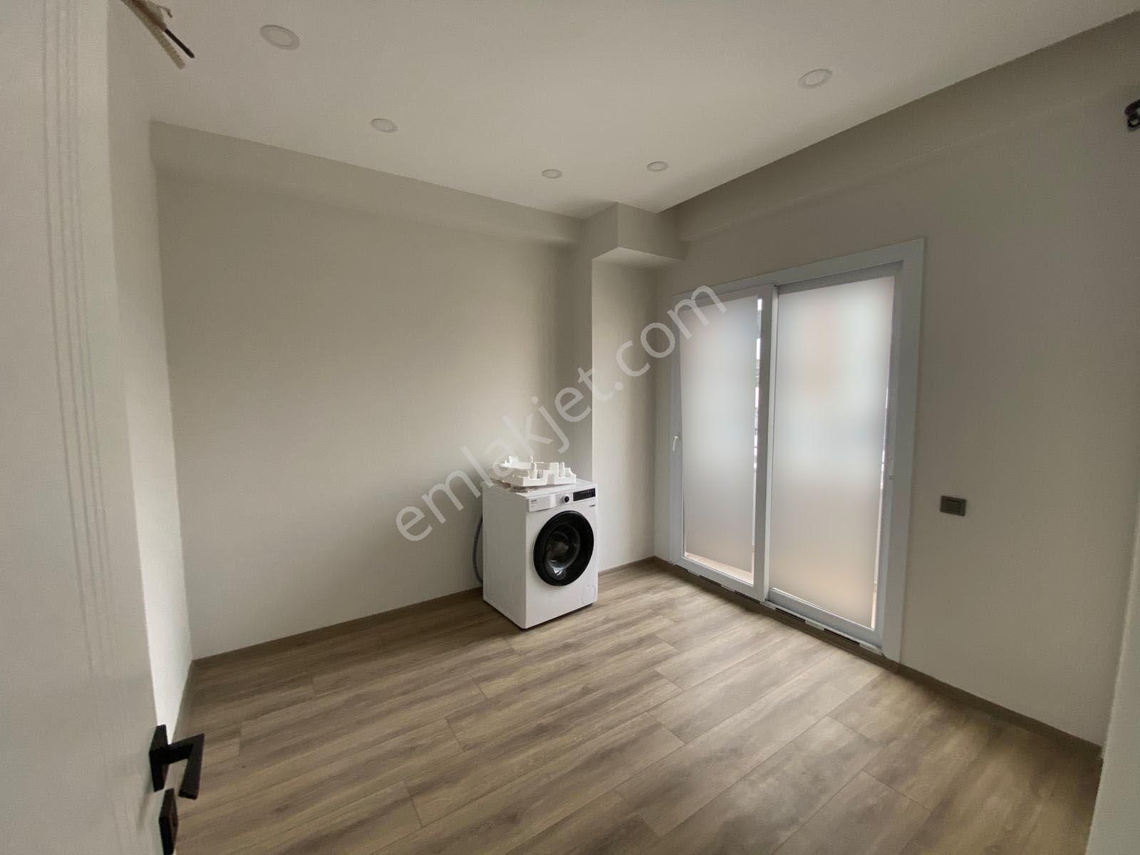 Tece Deniz Mah.de Açık/kapalı Otoparklı & Havuzlu Geniş 3+1 - Görsel 8