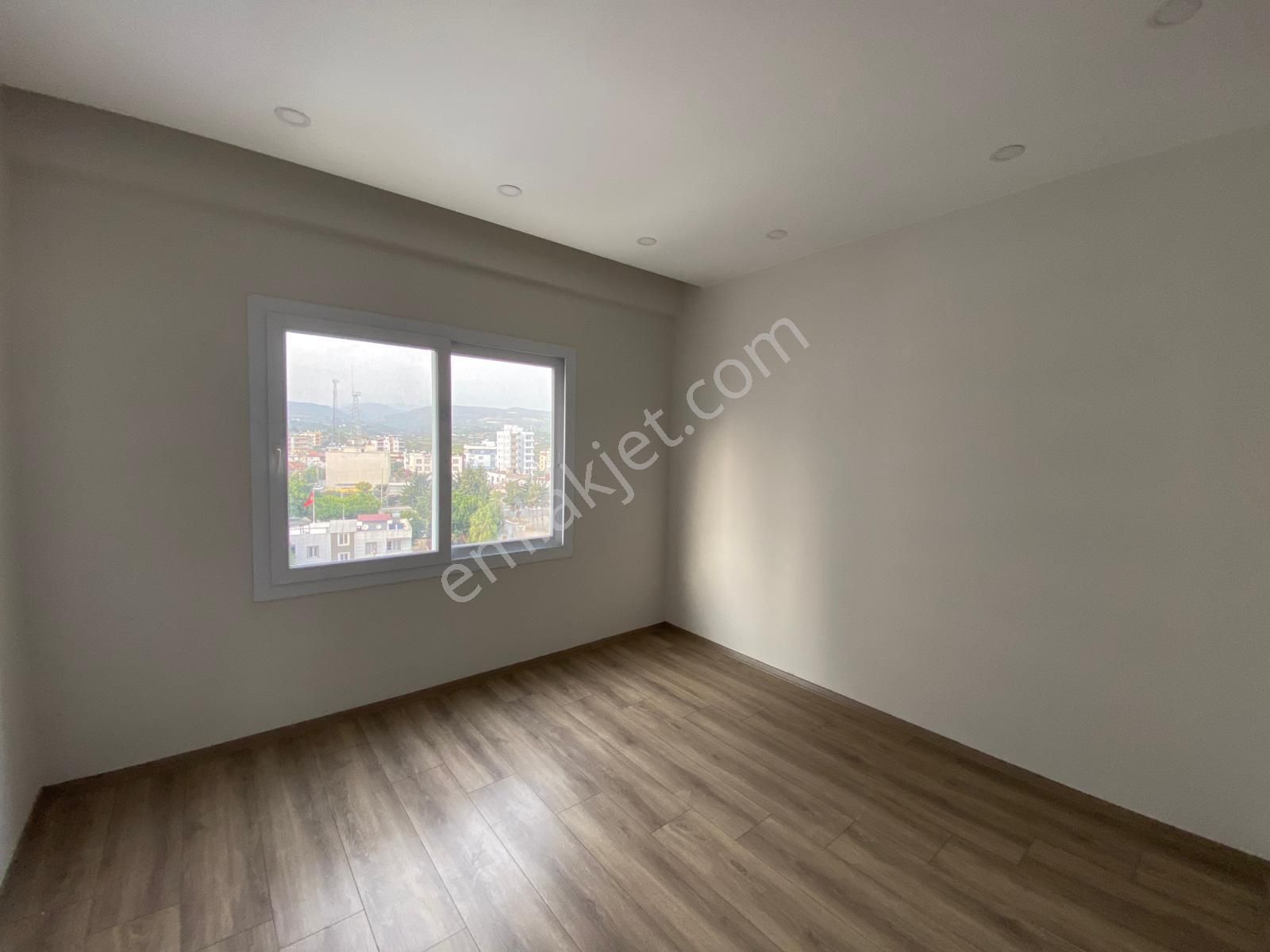 Tece Deniz Mah.de Açık/kapalı Otoparklı & Havuzlu Geniş 3+1 - Görsel 14