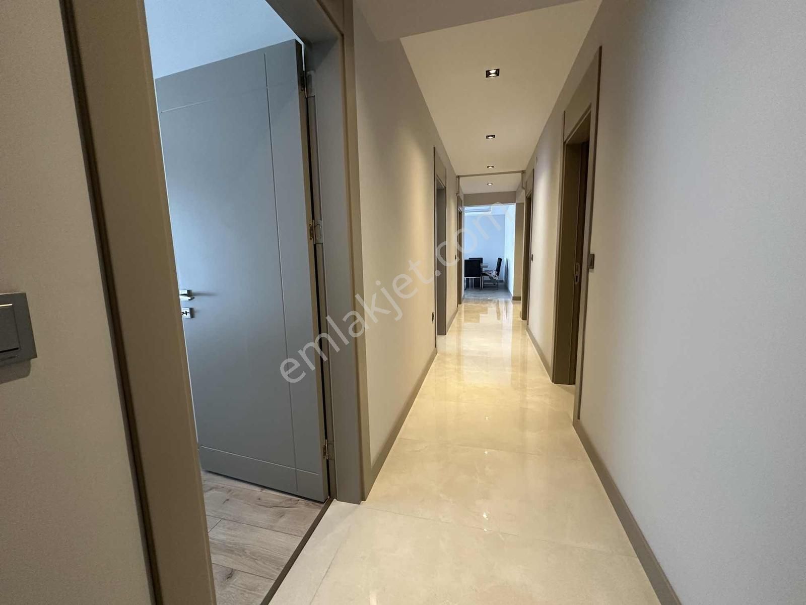 Hasanağa Panoroma Sitesi'nde Manzaralı 182 M² Lüks 3+1 Daire - Görsel 4