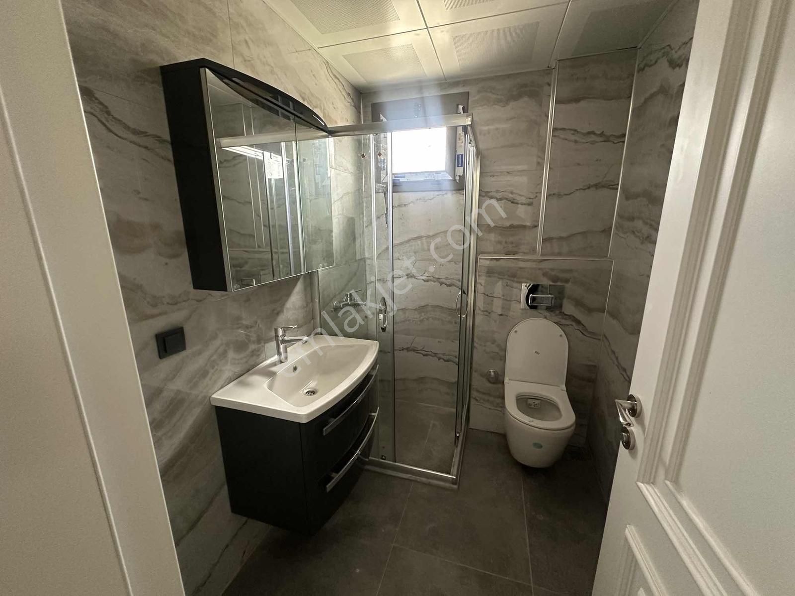 Beçin'de Doğa Manzaralı Kiralık Sıfır Triplex Villa - Görsel 18