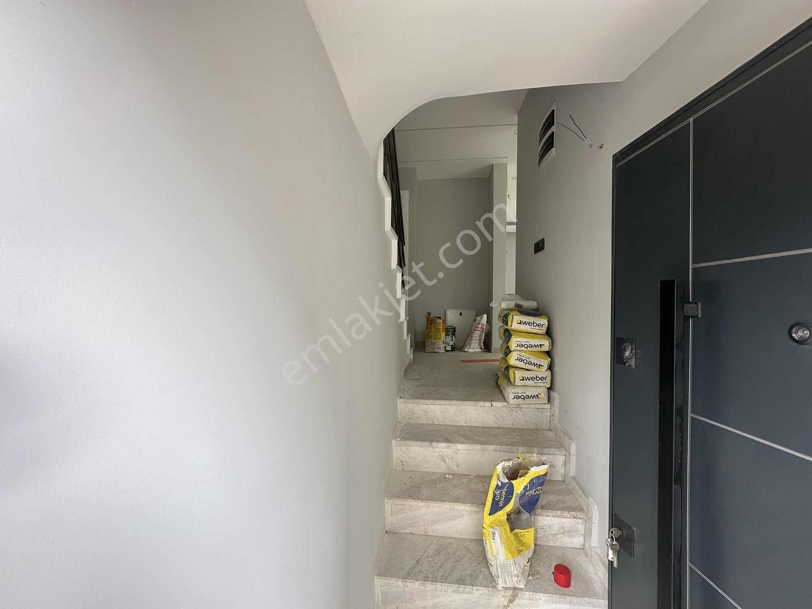 Beçin'de Doğa Manzaralı Kiralık Sıfır Triplex Villa - Görsel 8