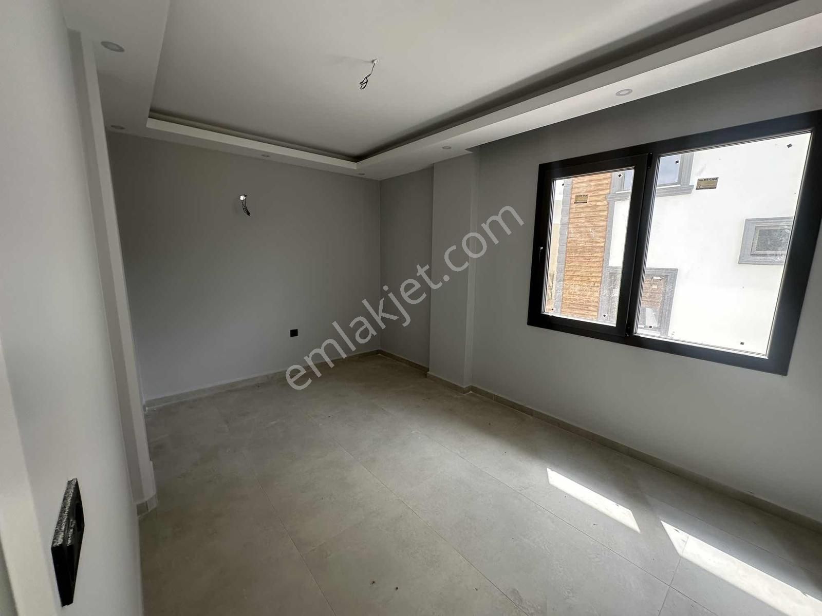 Beçin'de Doğa Manzaralı Kiralık Sıfır Triplex Villa - Görsel 24