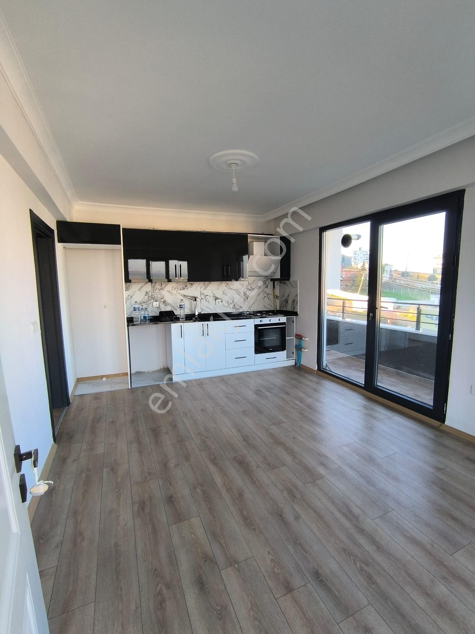 Turyaptan Çiftlikköy Deniz Manzaralı 2+1 Kiralık Daire - Görsel 4