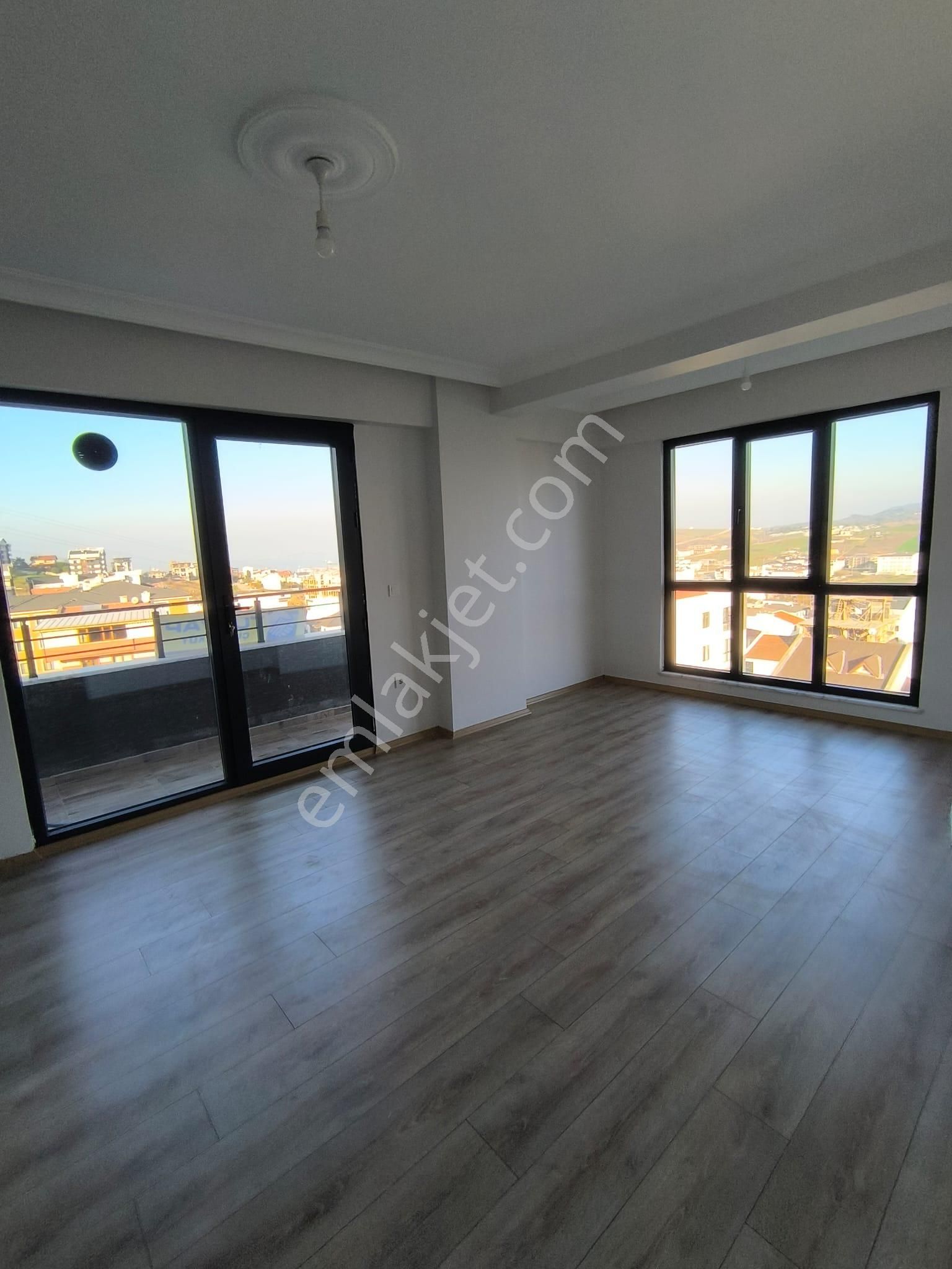 Turyaptan Çiftlikköy Deniz Manzaralı 2+1 Kiralık Daire