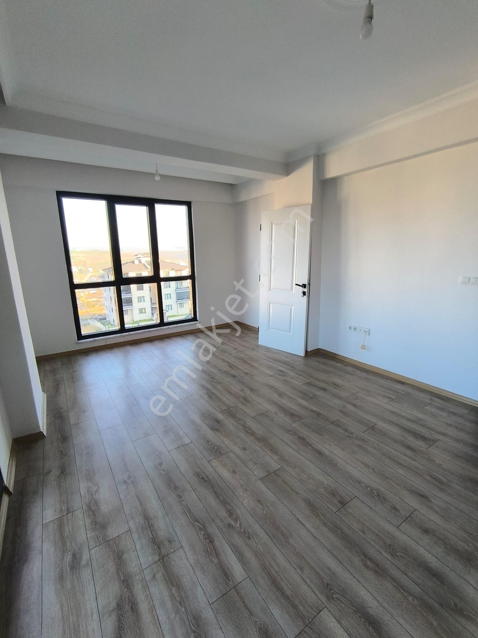 Turyaptan Çiftlikköy Deniz Manzaralı 2+1 Kiralık Daire - Görsel 6