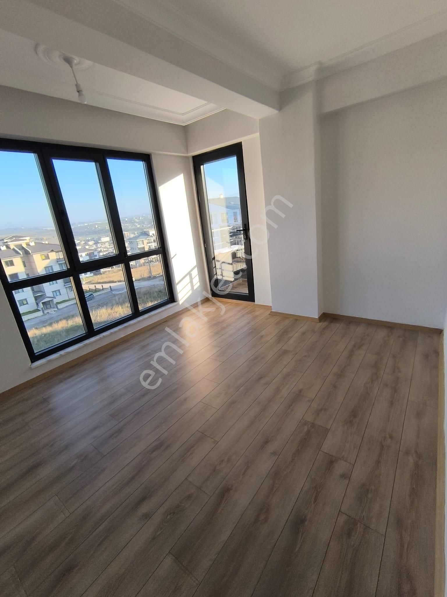 Turyaptan Çiftlikköy Deniz Manzaralı 2+1 Kiralık Daire - Görsel 5