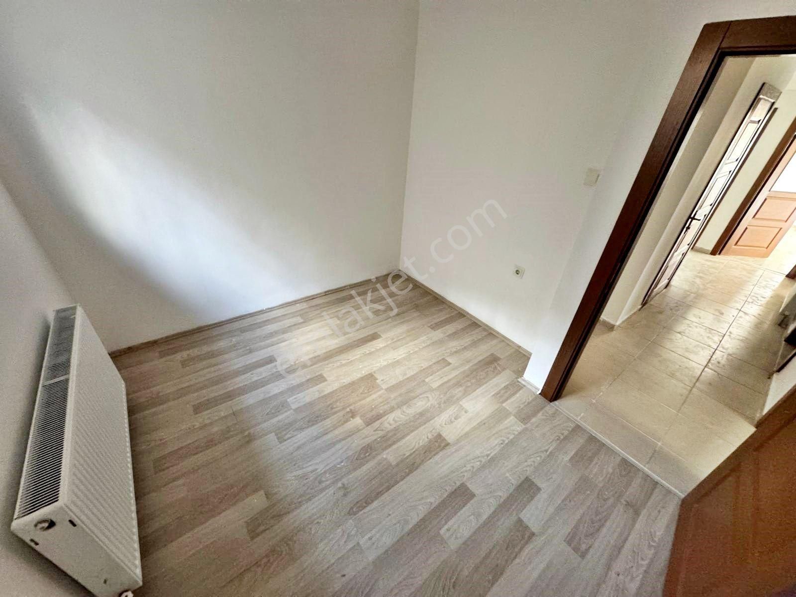 Gold Emlaktan Uygun Fiyata Kiralık 3+1 Asansörlü Daire - Görsel 18