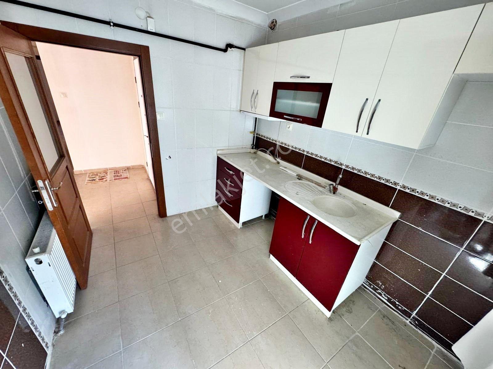 Gold Emlaktan Uygun Fiyata Kiralık 3+1 Asansörlü Daire - Görsel 3