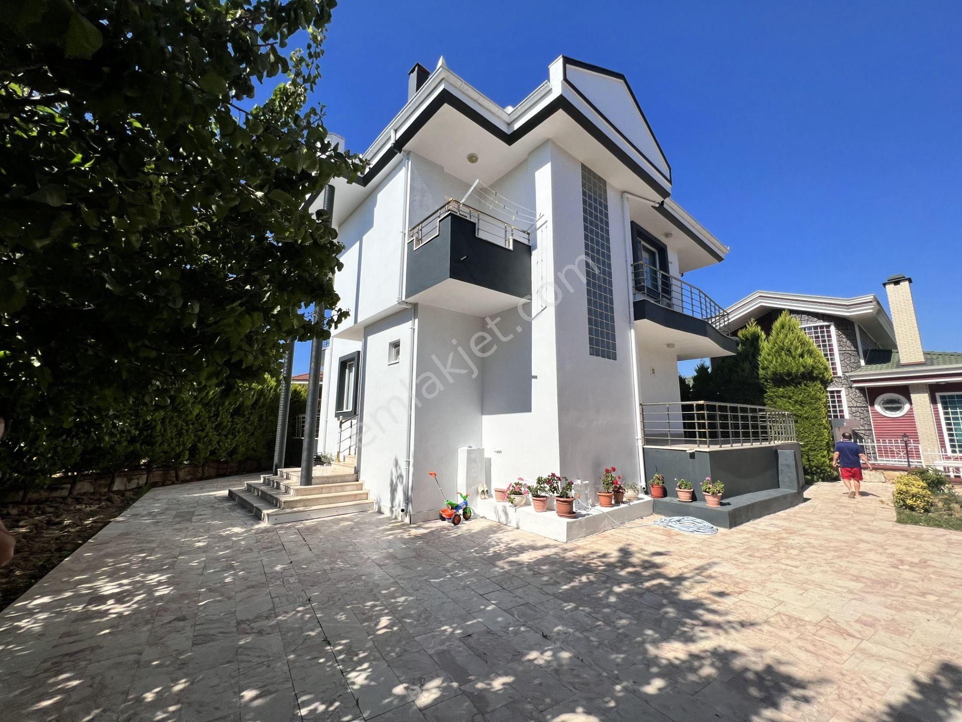 Balıkesir Ayvalık Ta Satılık 2 Adet Villa.denize 50 Metre - Görsel 2