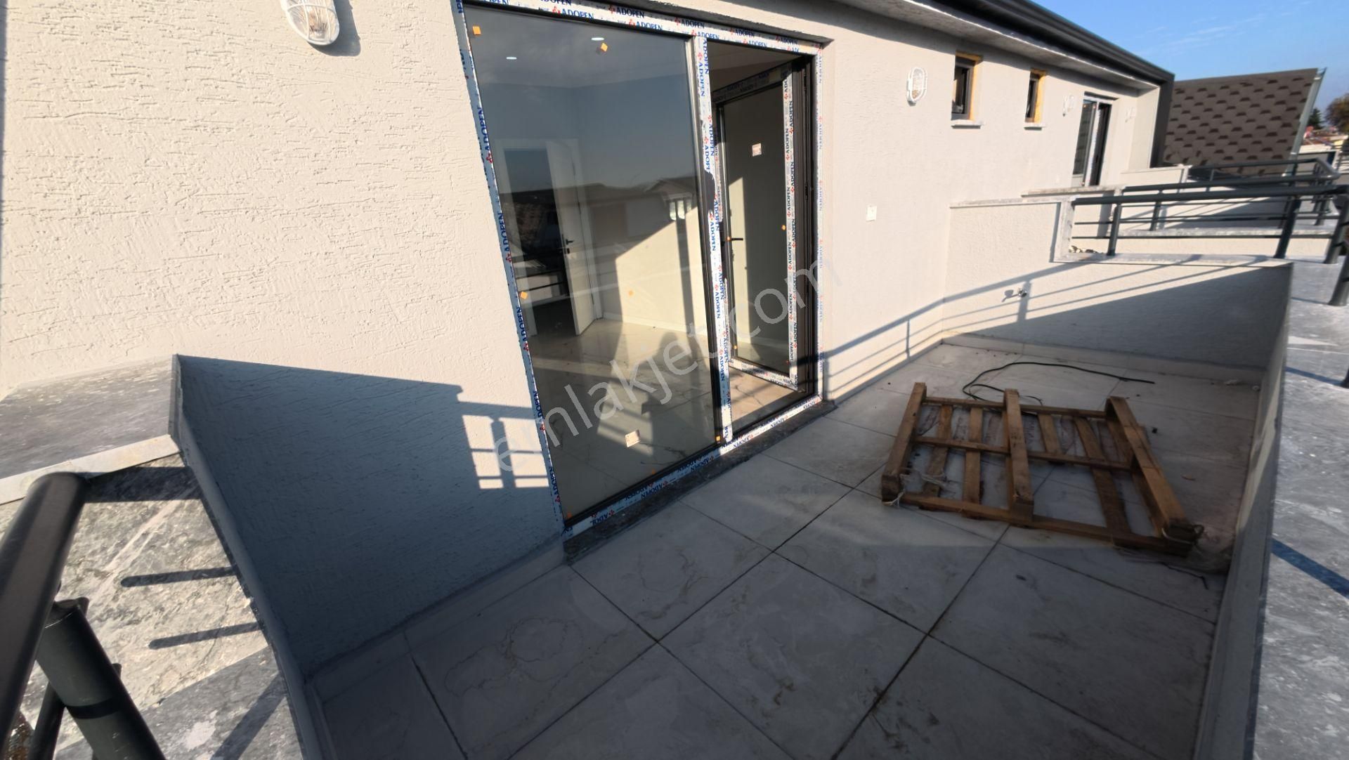 Sakarya Kocaali’de Müstakil Havuzlu 4+1 Lüks Villa - Görsel 34