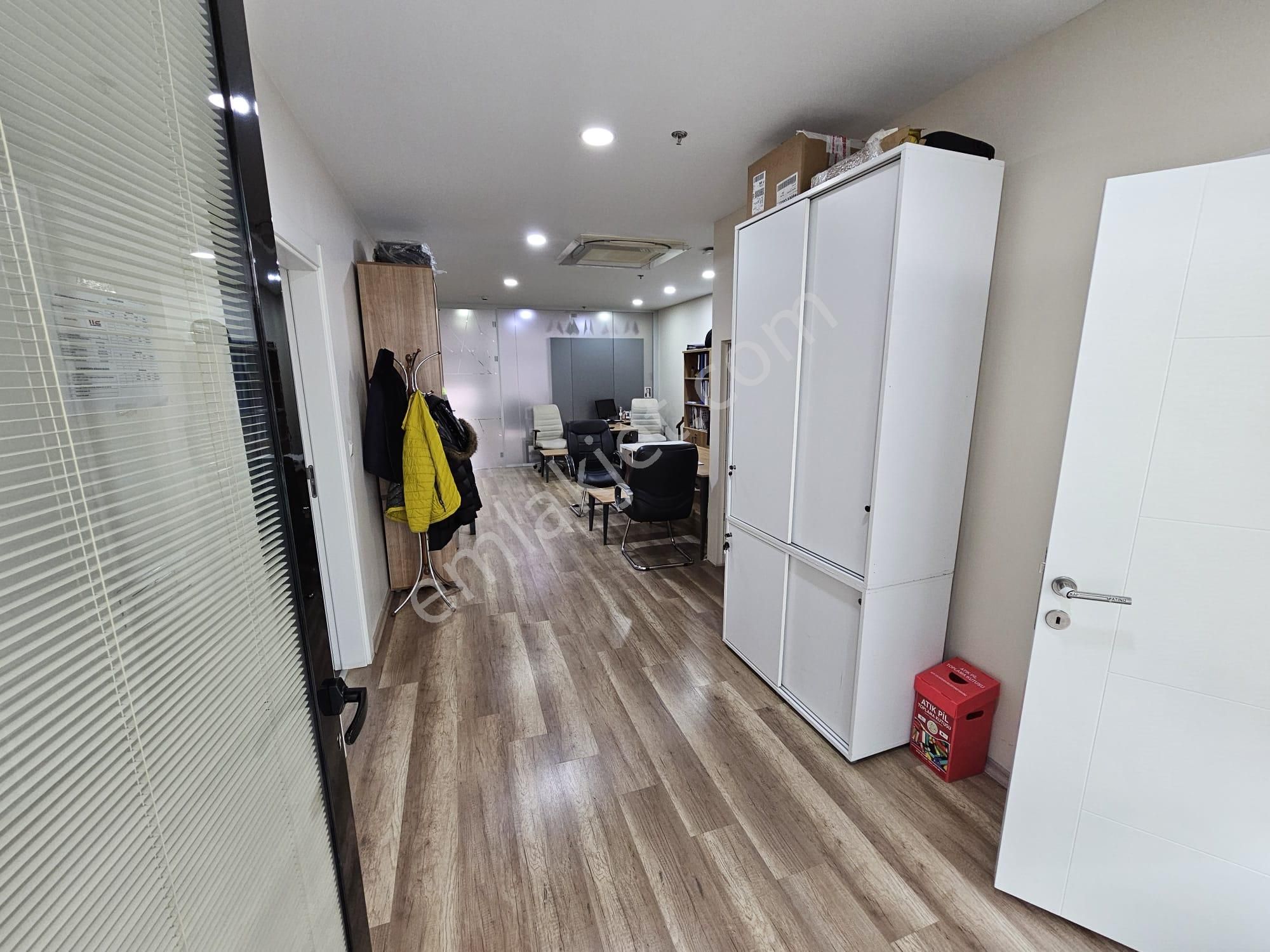 Maltepe Ofistanbul Plaza Kdv'li 198m2 Kiralık 2+2 İskanlı Dubleks Ofis - Görsel 18