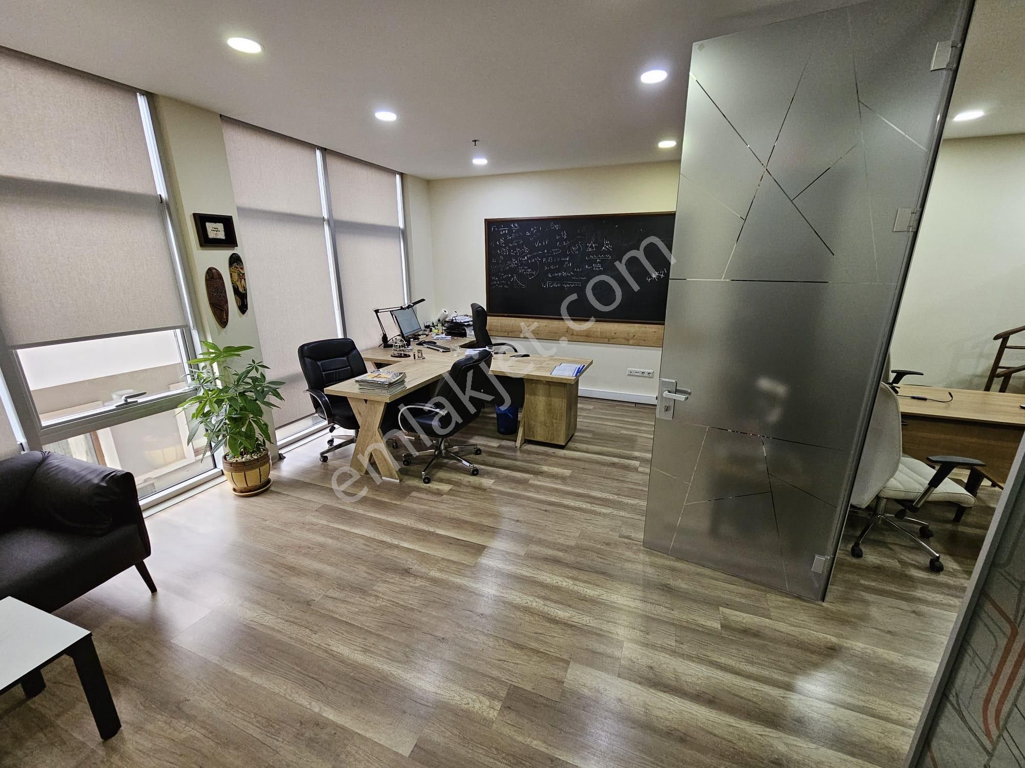 Maltepe Ofistanbul Plaza Kdv'li 198m2 Kiralık 2+2 İskanlı Dubleks Ofis - Görsel 32