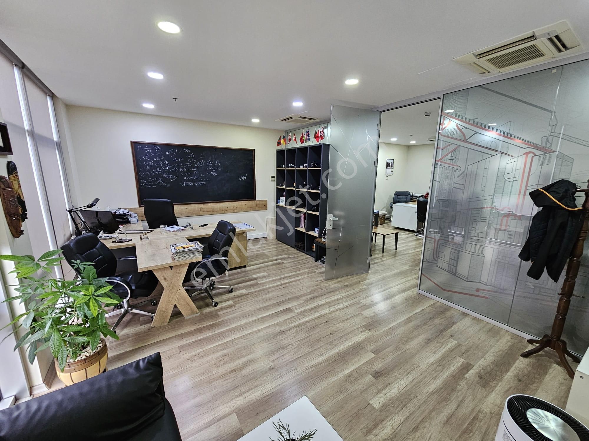 Maltepe Ofistanbul Plaza Kdv'li 198m2 Kiralık 2+2 İskanlı Dubleks Ofis - Görsel 33