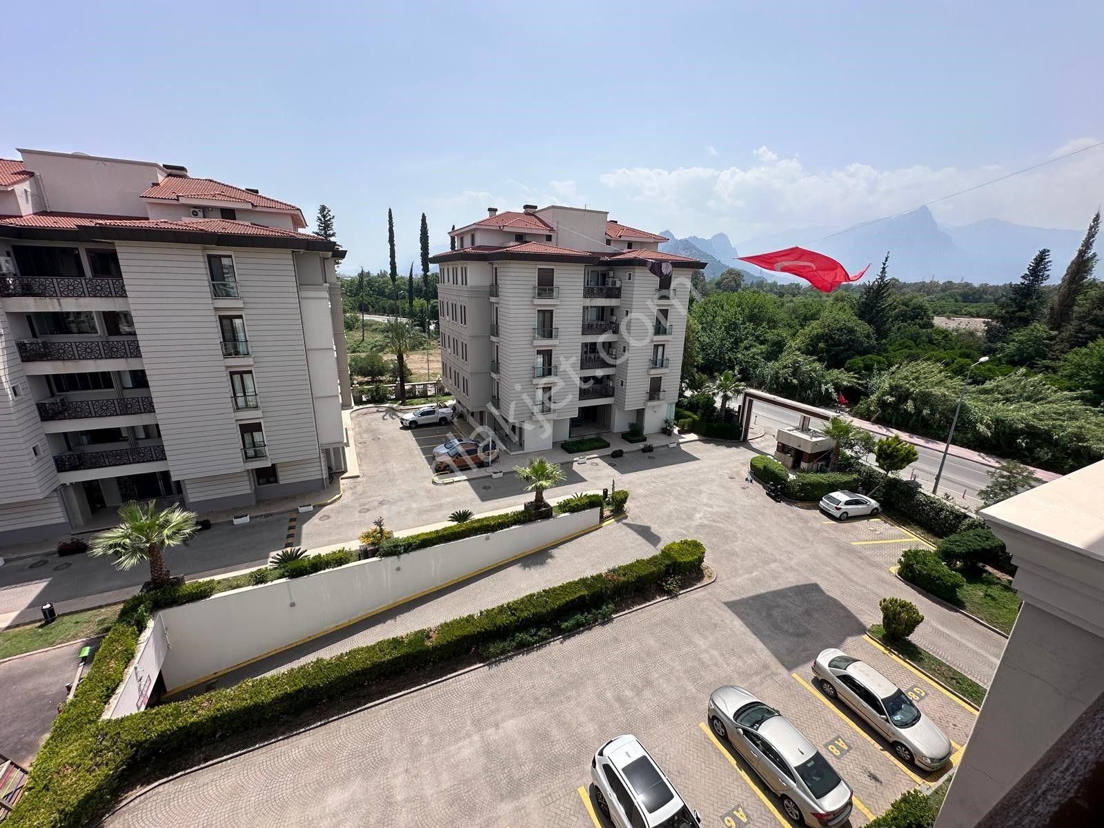 Kadı Konakları - Uluç'ta Kadı Konakları'nda Geniş Ve Bakımlı 4+1 Satılık Daire - Görsel 29