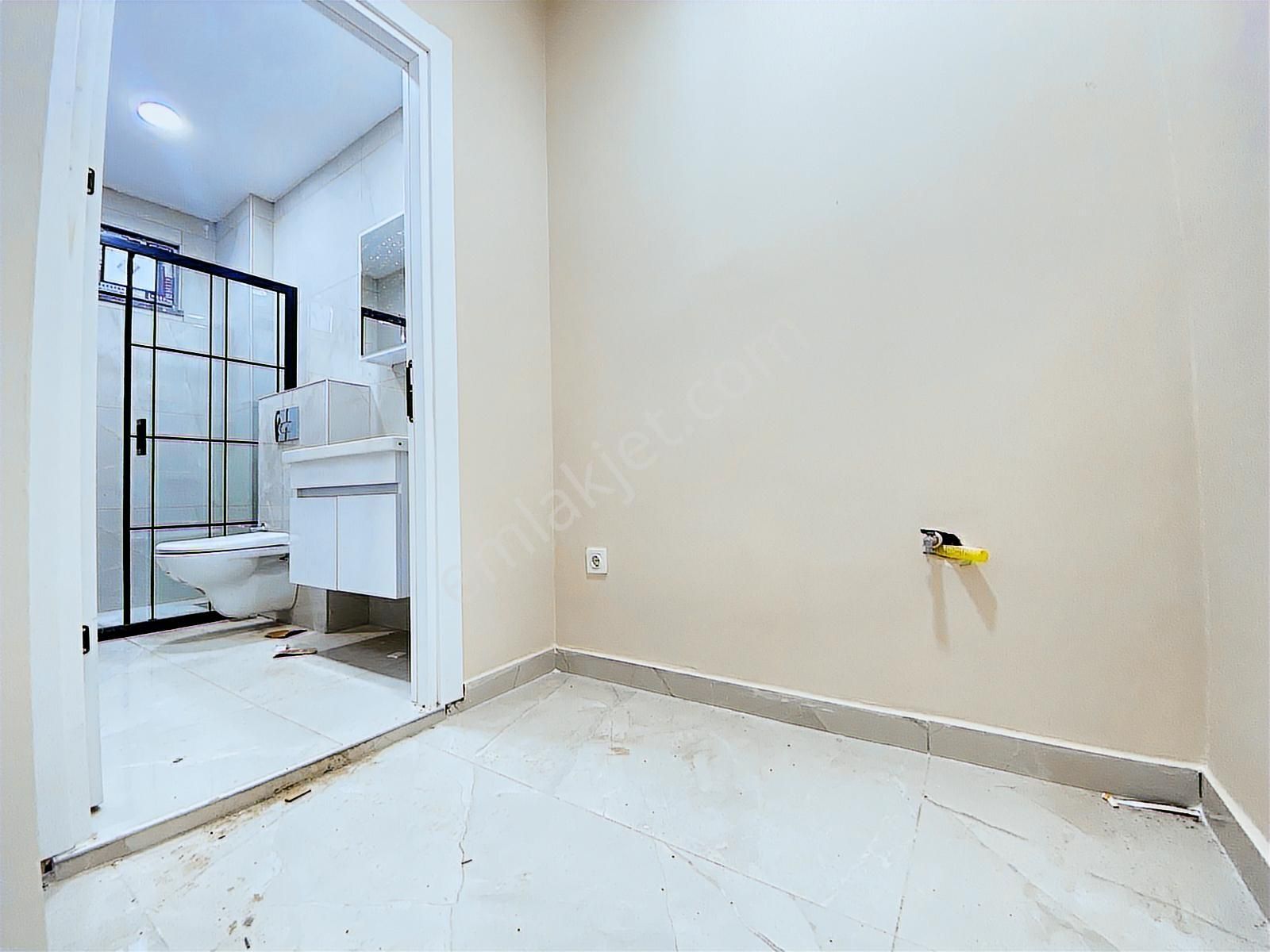 Focustan Metroya Ve E5 Karayollarına Yakın,sıfır,a.otoparklı,1+1 - Görsel 11