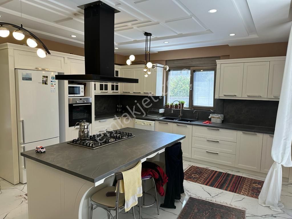 Fatma Ülken Gayrimenkulden 6 Odalı Hisarcıkta Satılık Villa - Görsel 11