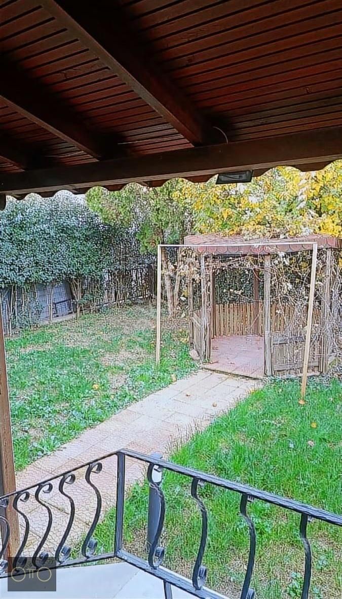 Altınşehir Villalar Bölgesinde Lüx Mimarili Komple Yenilenmiş - Görsel 11