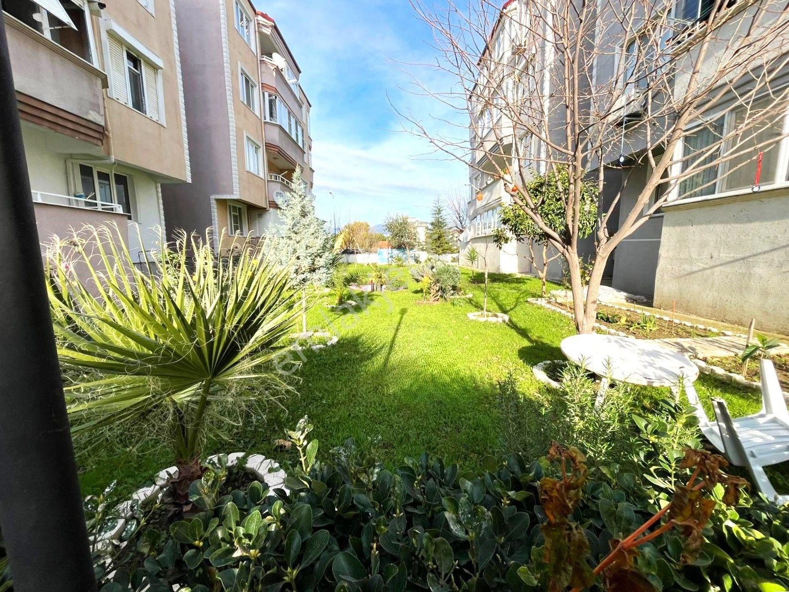 Aygül'den Akçay'da Denize Yakın Doğalgazlı İçi Full Yapılı Site İçi Ayrı Mutfaklı 3+1 Satılık Daire