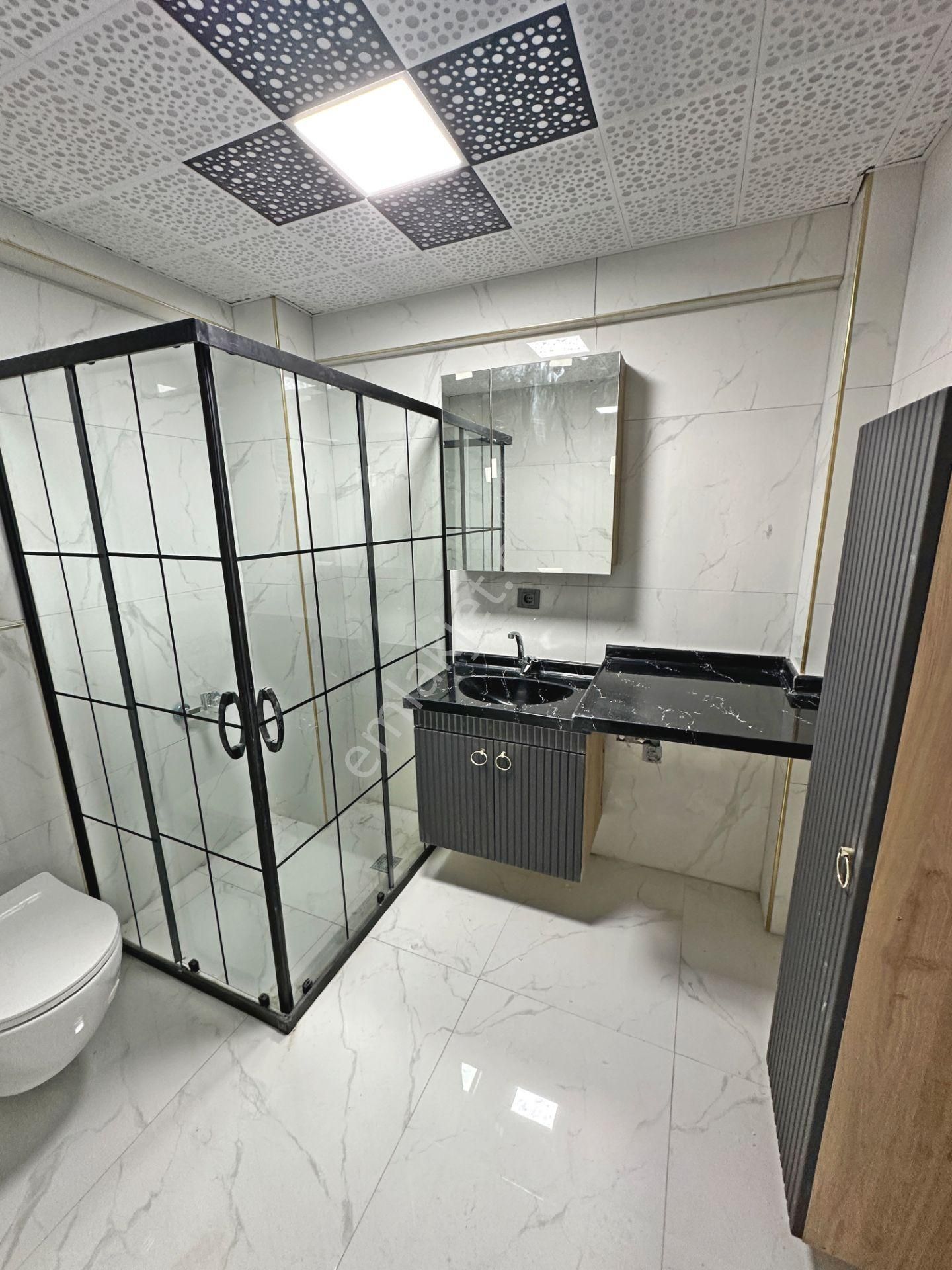 Demirlibahçe Mahallesinde Ön Cephede Bağımsız Salon 3+1 Satılık Daire - Görsel 20