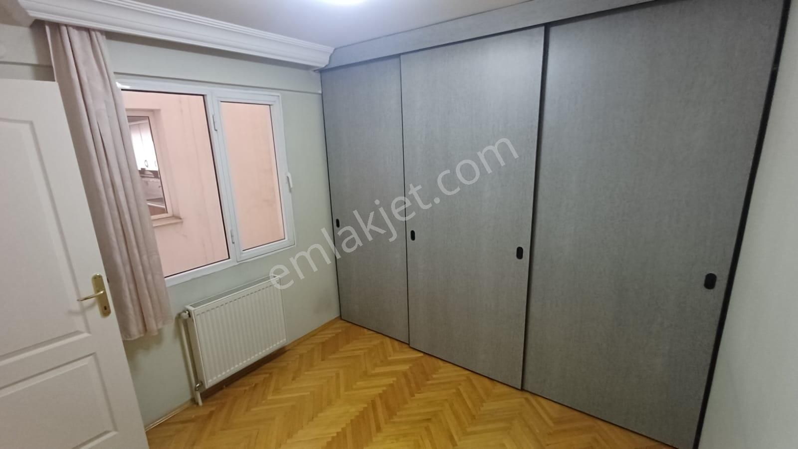 İnönü Caddesi Poligon Metro Yakını Otoparklı Satılık Daire 4+1 - Görsel 13