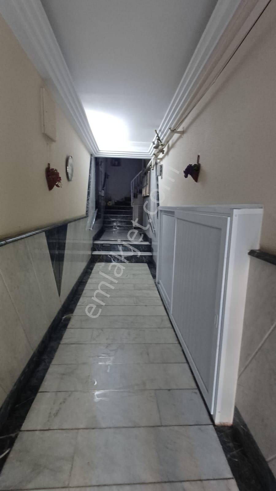 İnönü Caddesi Poligon Metro Yakını Otoparklı Satılık Daire 4+1 - Görsel 32