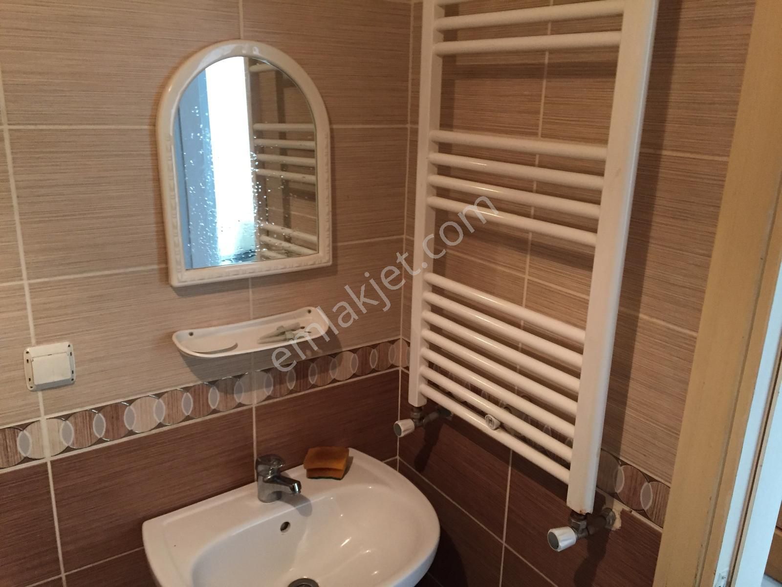 Ful Eşyalı Merkezi Konumda Ayrı Mutfaklı Kombili 1+1 Geniş Temiz Daire - Görsel 11