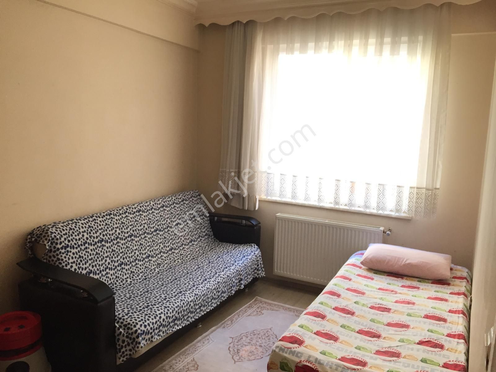 Ful Eşyalı Merkezi Konumda Ayrı Mutfaklı Kombili 1+1 Geniş Temiz Daire - Görsel 14