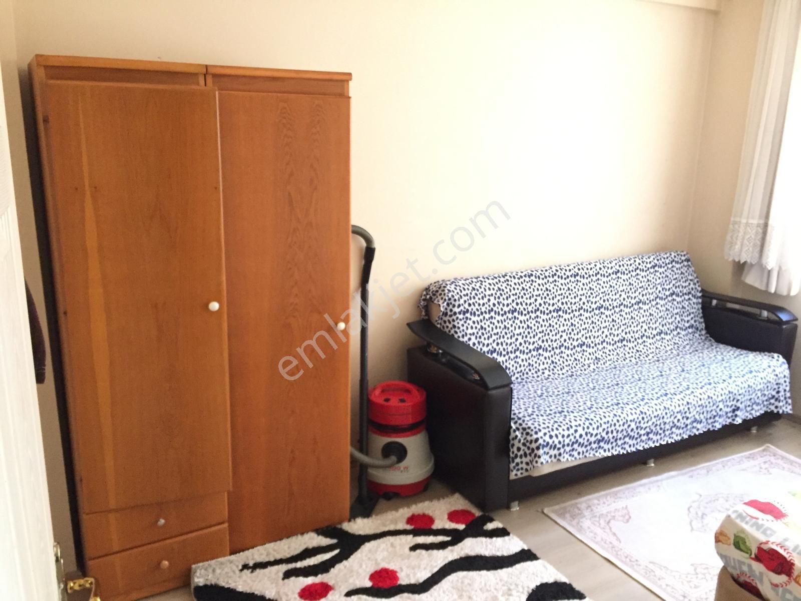 Ful Eşyalı Merkezi Konumda Ayrı Mutfaklı Kombili 1+1 Geniş Temiz Daire - Görsel 3