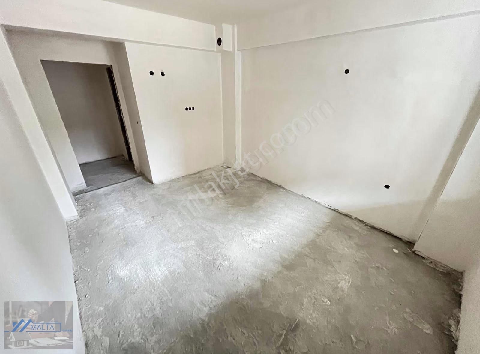 Maltadan 600 Evlerde Ön Cephe 1+1 Satılık Daire - Görsel 2
