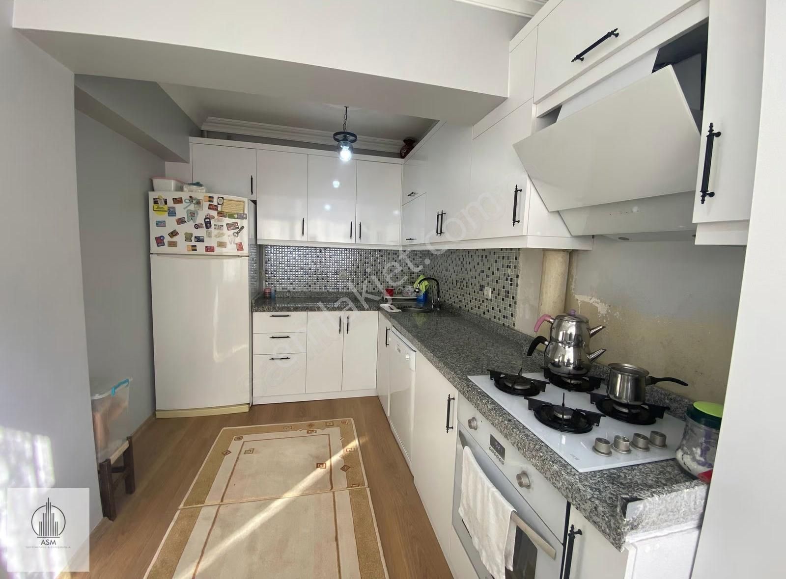 Asm'den Rumeli Evlerinde 6+1 263m2 Satılık Fırsat Daire - Görsel 2