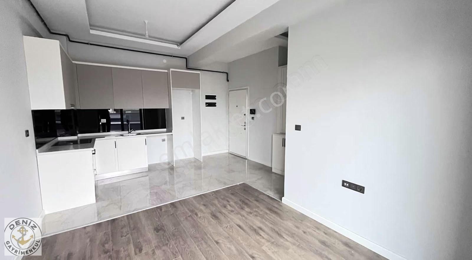 Yaşamkent Eşşiz Mimari Projede Geniş Teras Alanlı 1+1 Daire - Görsel 11